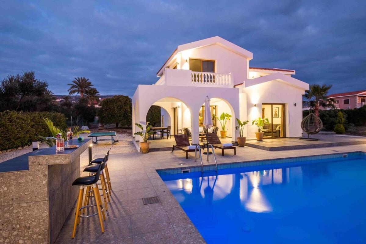 Cocoon Luxury Villa In Coral Bay-3 Min To Beach Пейя Экстерьер фото