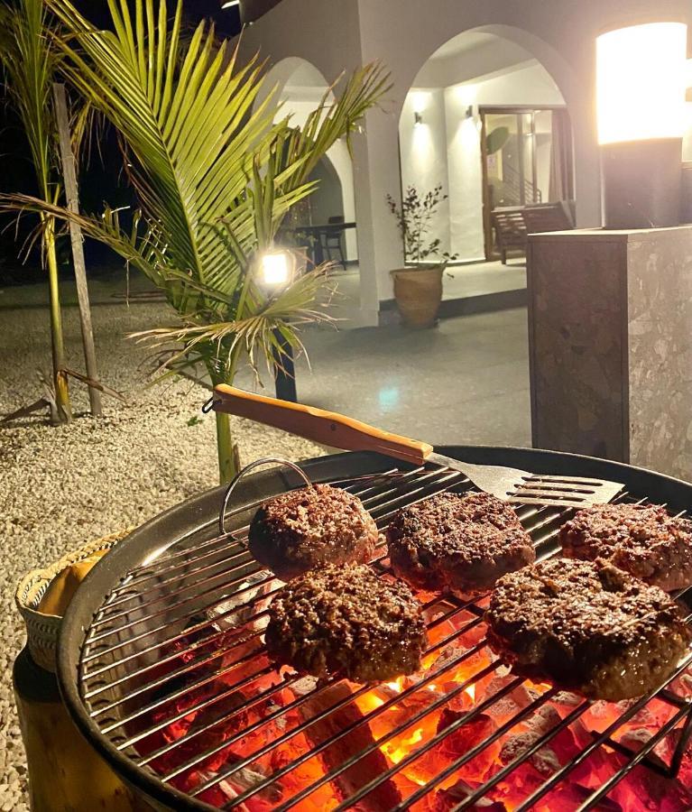 Cocoon Luxury Villa In Coral Bay-3 Min To Beach Пейя Экстерьер фото
